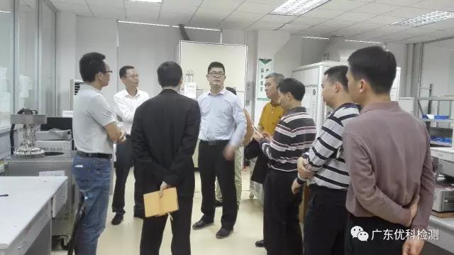 東莞市質(zhì)監(jiān)局劉東興副局長一行蒞臨廣東優(yōu)科參觀指導(dǎo)