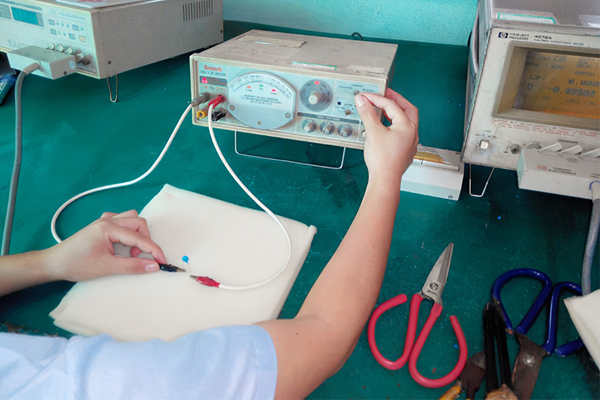 電容耐壓測試的方法